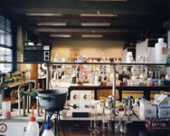 360116 Interieur van een laboratorium van de Universiteit Utrecht.